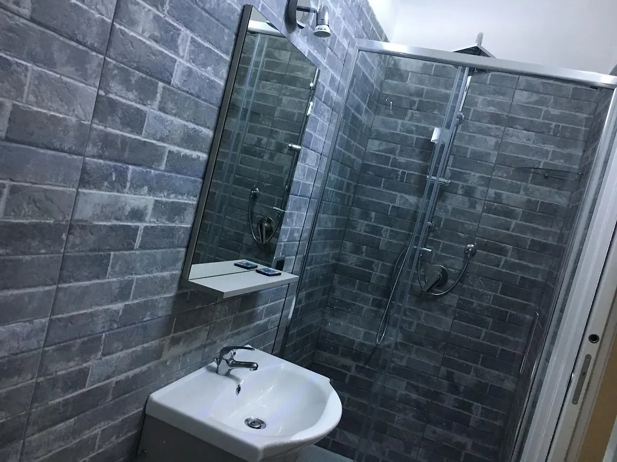 B&B Plebiscito Central Suite Naples Bed & Breakfast