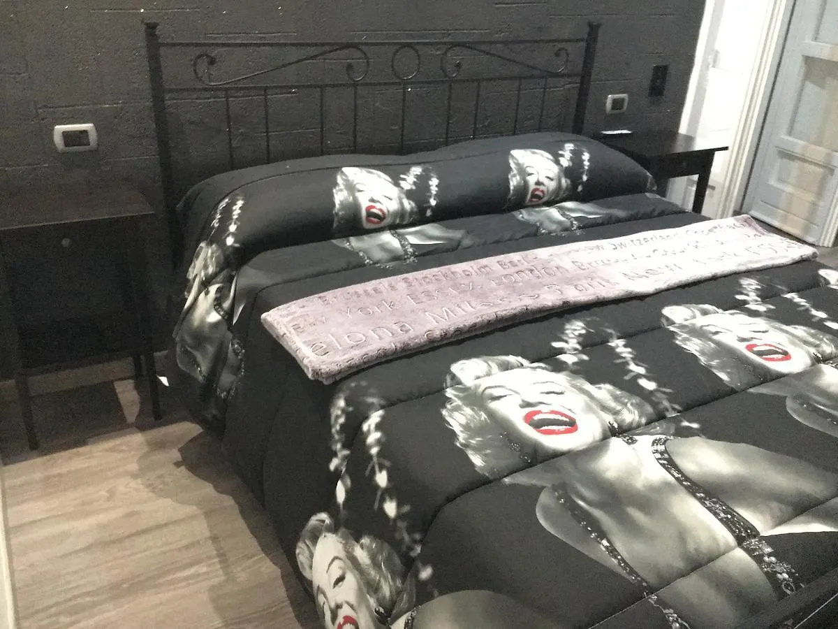 B&B Plebiscito Central Suite Naples Bed & Breakfast